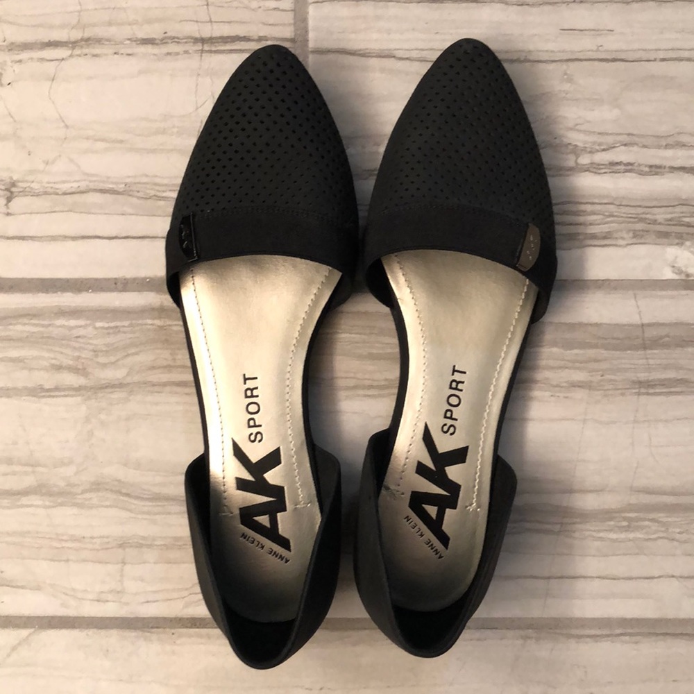 Anne Klein pointed flats EUC